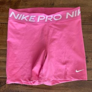 Women’s medium pink Nike Pros
